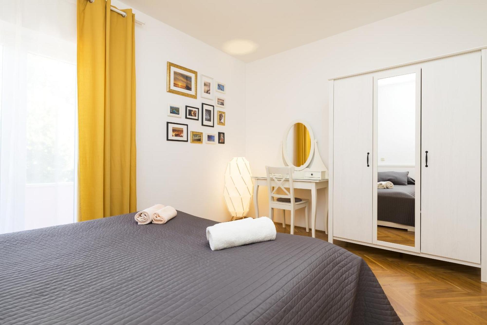 Apartments Laura Mali Lošinj Exteriör bild
