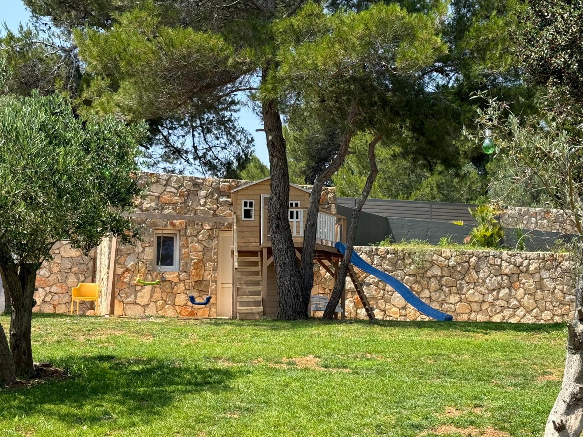 Apartments Laura Mali Lošinj Exteriör bild
