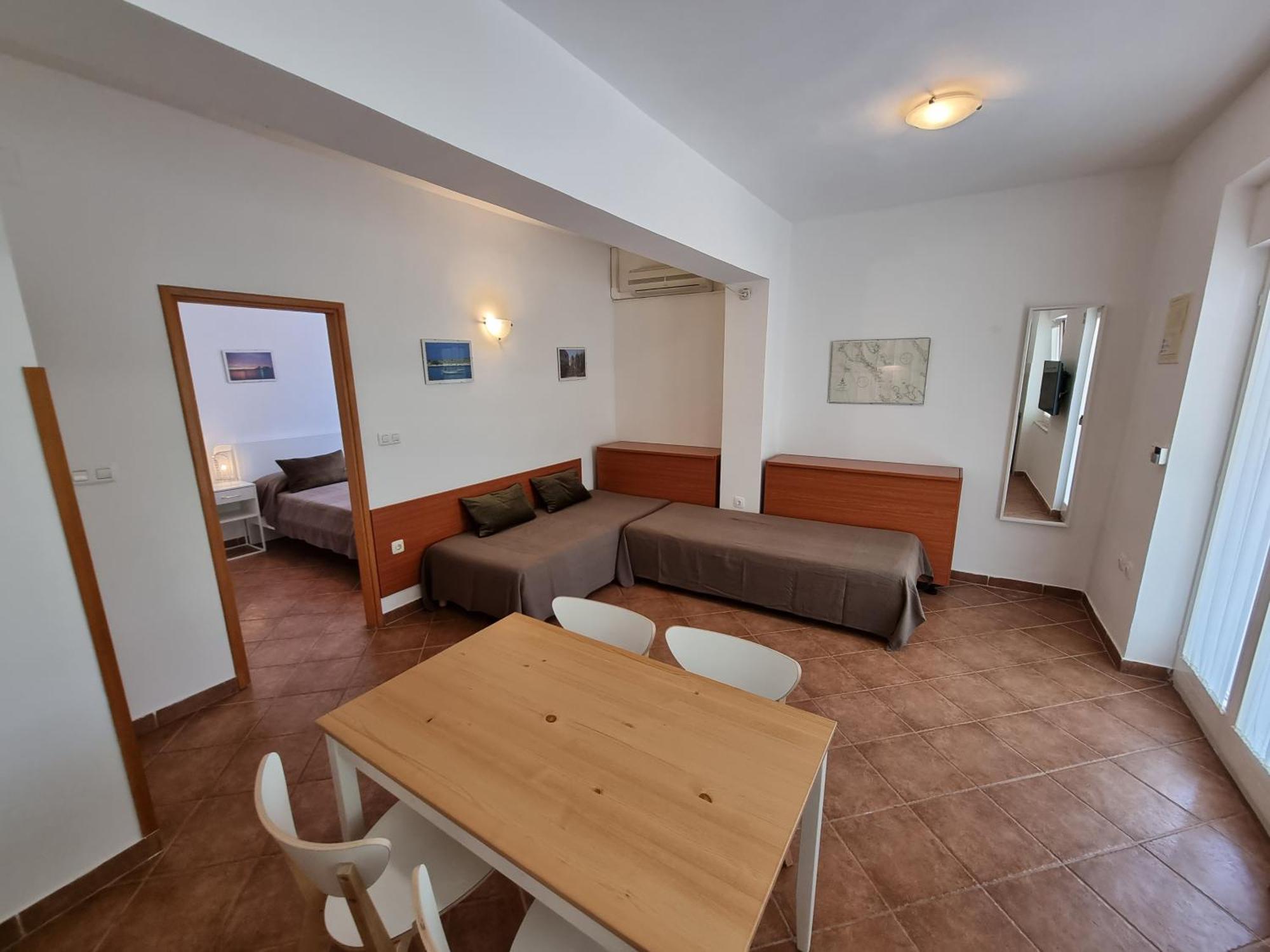 Apartments Laura Mali Lošinj Exteriör bild